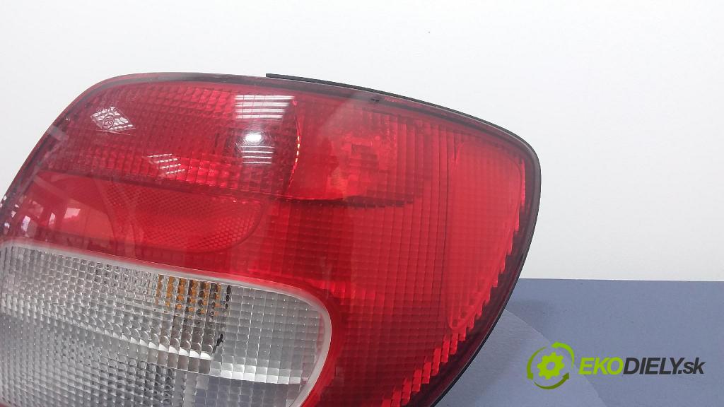 Subaru Impreza 2001 světlo Zad: Práva: Mimo: 26060A