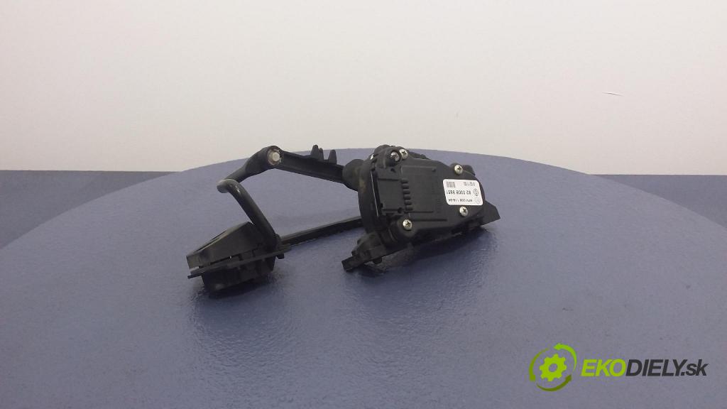 Renault Clio 2003 pedal Plyn: 8200089851