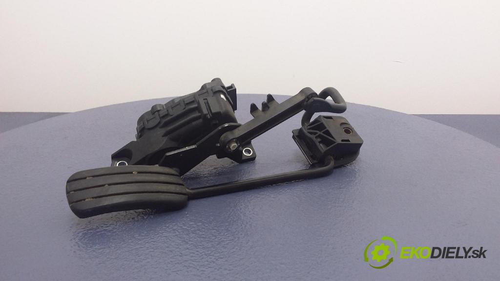 Renault Clio 2003 pedal Plyn: 8200089851