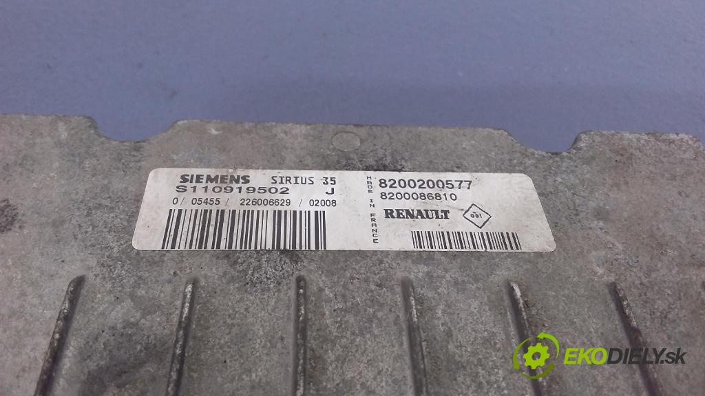 Renault Laguna 2002 řídící jednotka Motor: 82000200577