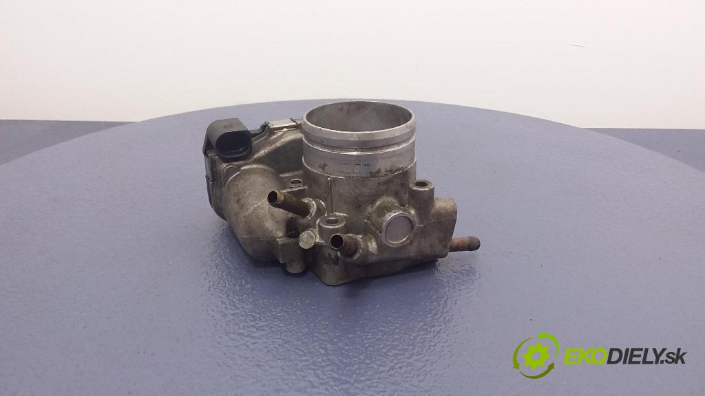 Audi A4 2002 škrticí klapka 06D133062