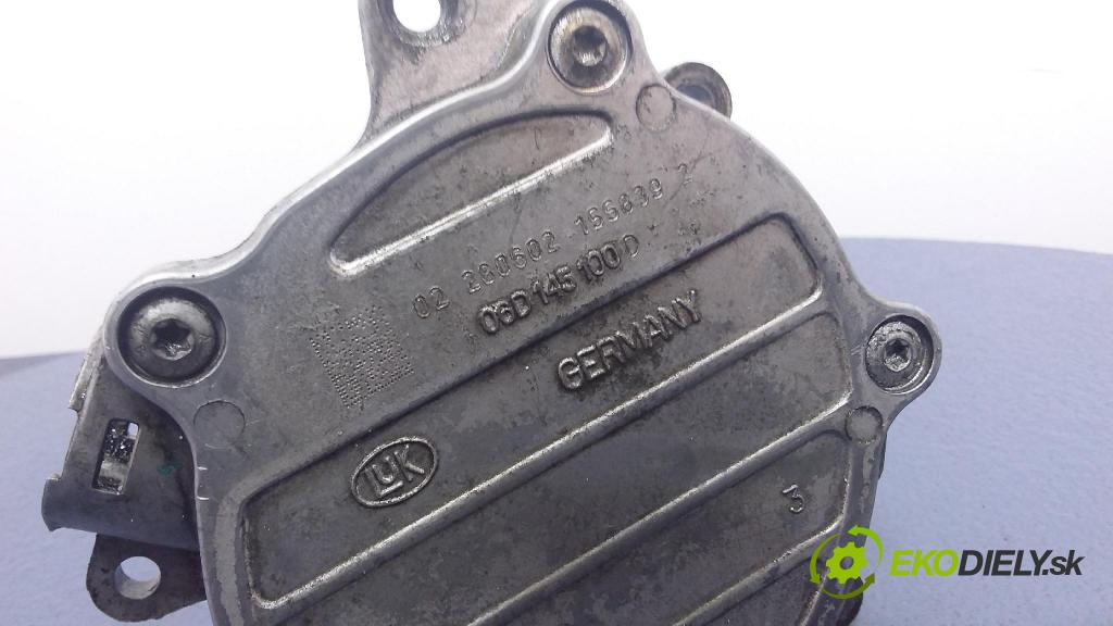 Audi A4 2002 čerpadlo vakuová 06D145100D