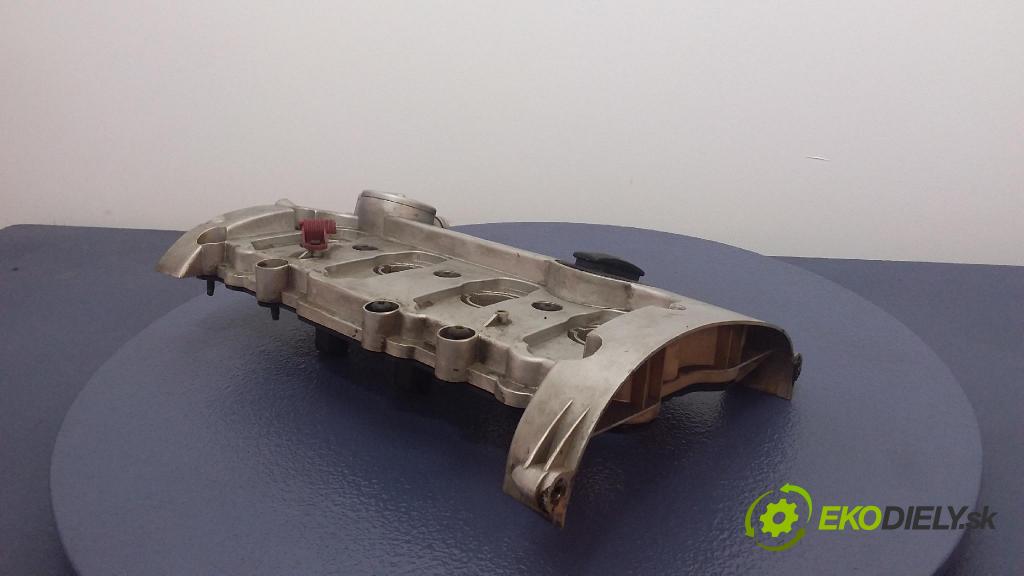 Audi A4 2002 kryt Ventily 06D103469E