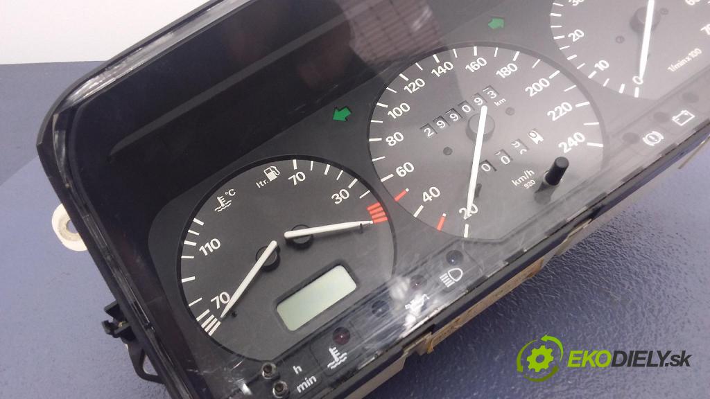 Volkswagen Passat 1995 prístrojovka/ budíky 3A0919033AS