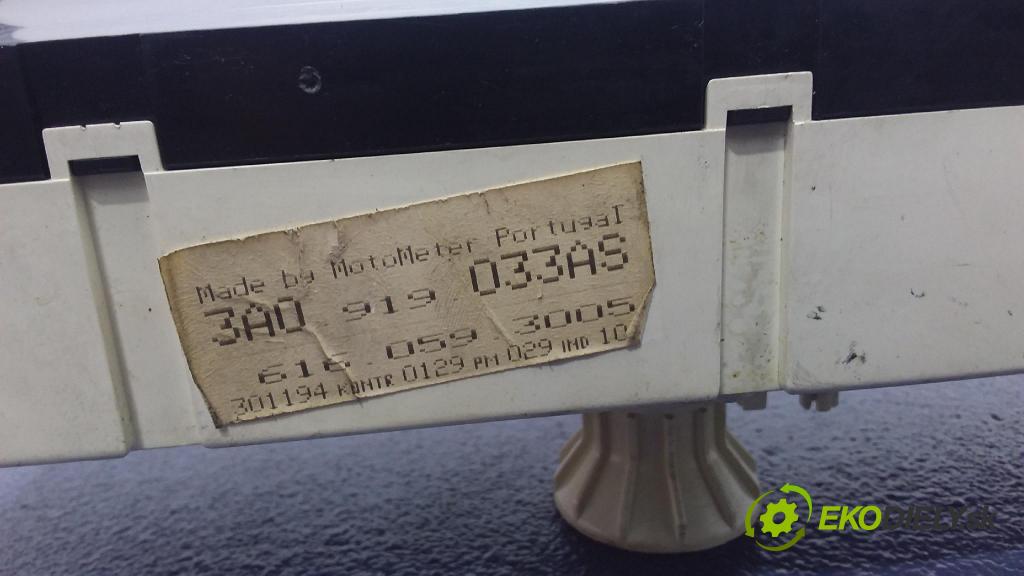 Volkswagen Passat 1995 prístrojovka/ budíky 3A0919033AS