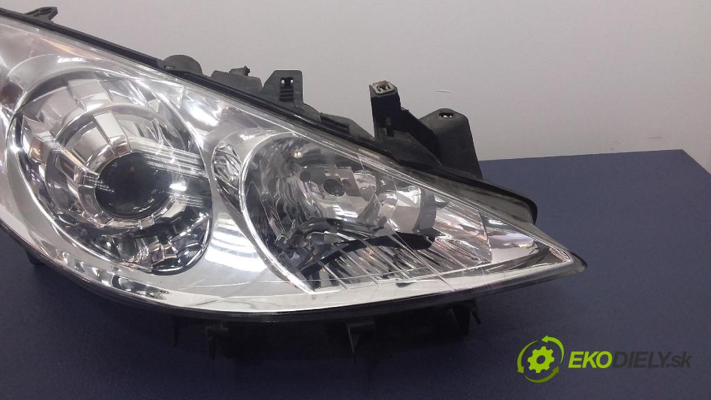 Peugeot 307 2006 Reflektor: v pravo: 20-B223