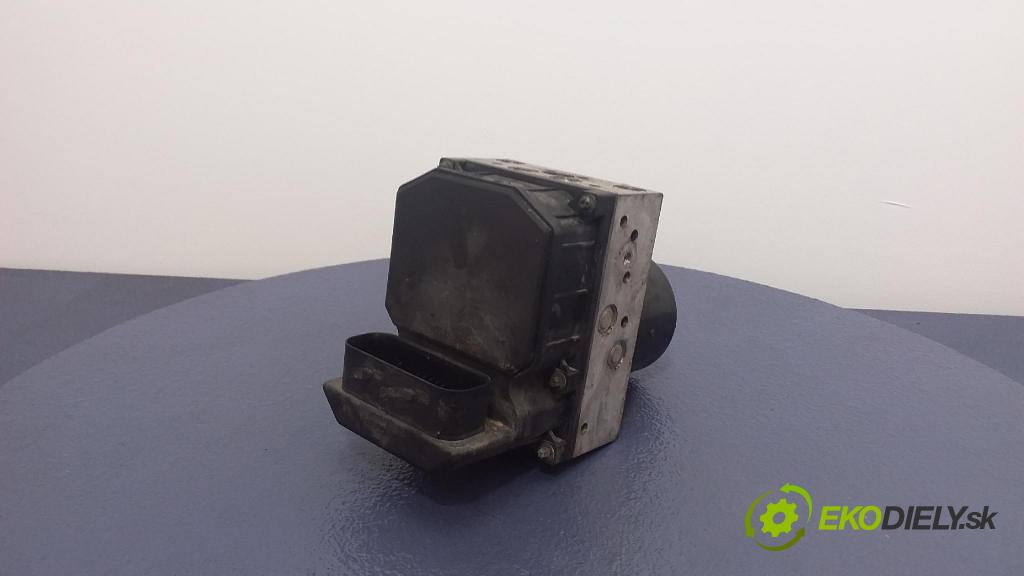 Volkswagen Polo 2002 čerpadlo ABS x 6Q0614417D