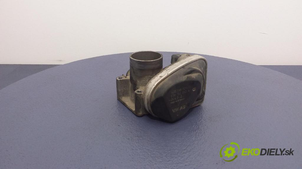 Volkswagen Polo 2004 klapka 036133062N
