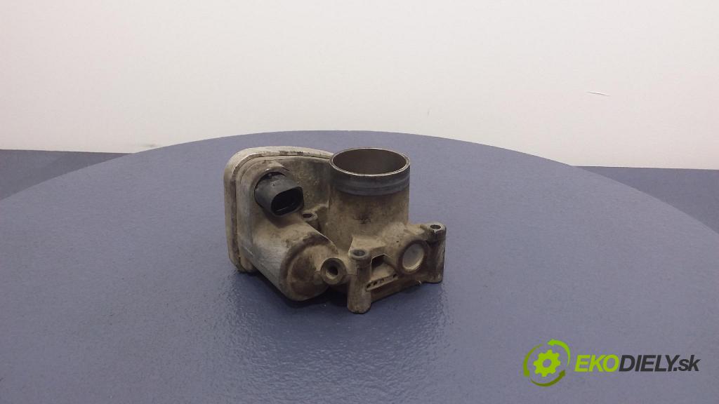 Volkswagen Polo 2004 klapka 036133062N
