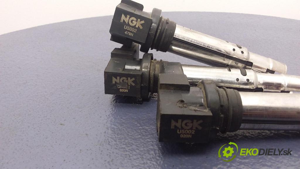 Volkswagen Polo 2004 cívka Zapalování: NGK U5002