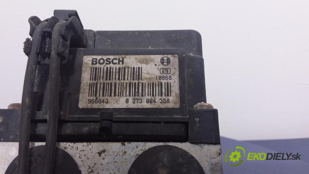 Volkswagen Passat 1999 čerpadlo ABS x 8E0614111AH