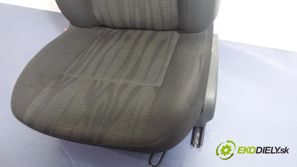 Dacia Duster 2010 Sedadlo Řidiči 870009618R