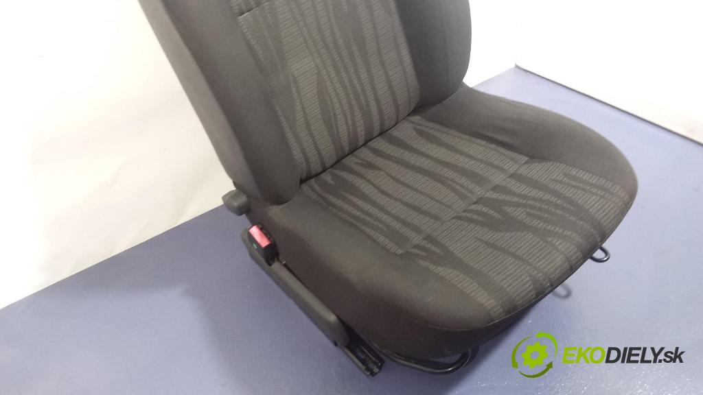 Dacia Duster 2010 Sedadlo Řidiči 870009618R