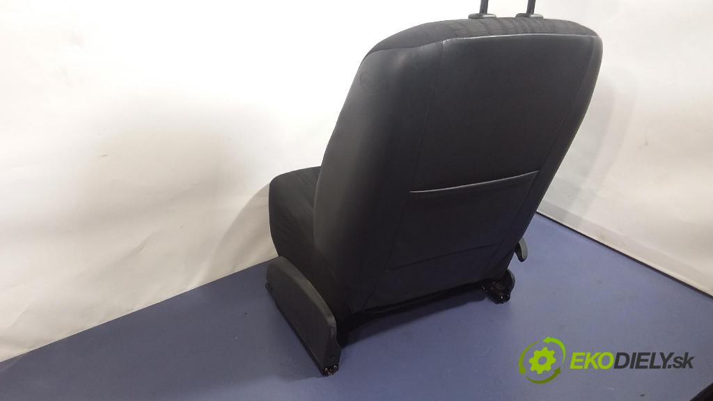Dacia Duster 2010 Sedadlo Řidiči 870009618R