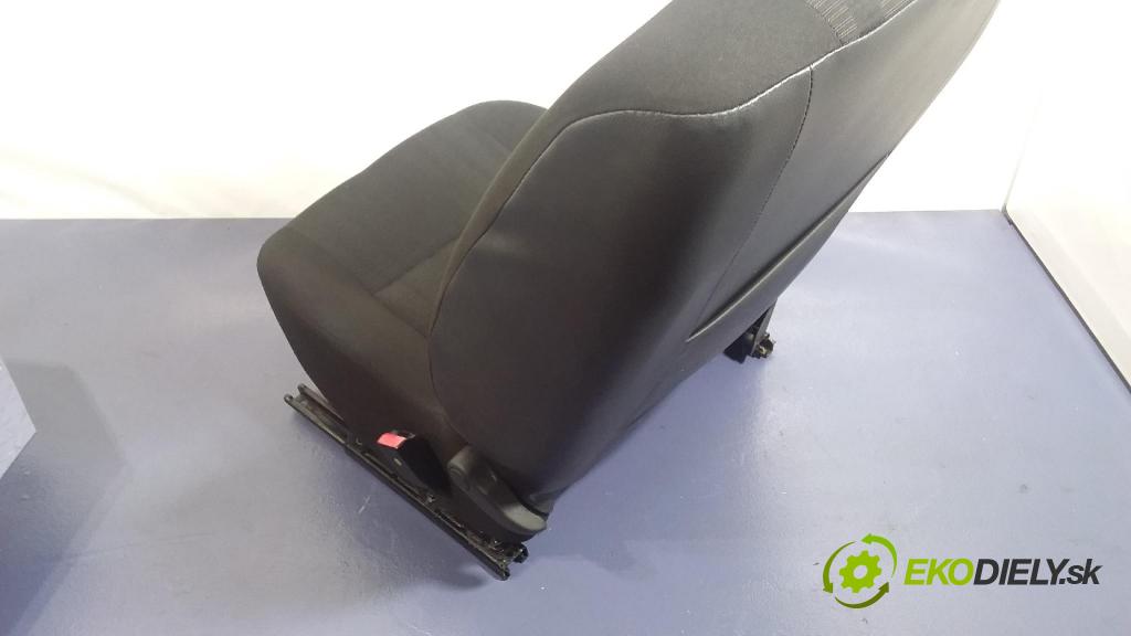 Dacia Duster 2010 Sedadlo spolujezdce 870009618R