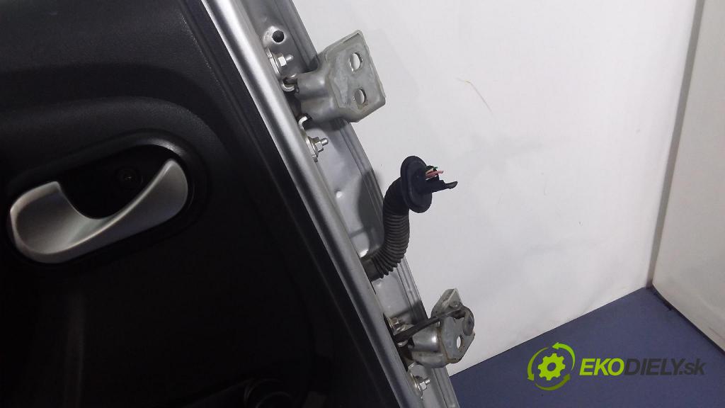 Dacia Duster 2010 dveře Zad: Vlevo, odjet: TED69