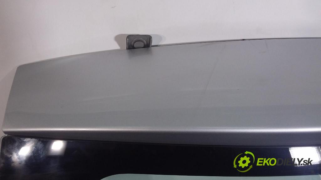 Dacia Duster 2010 zadní dveře kufra: kufr TED69