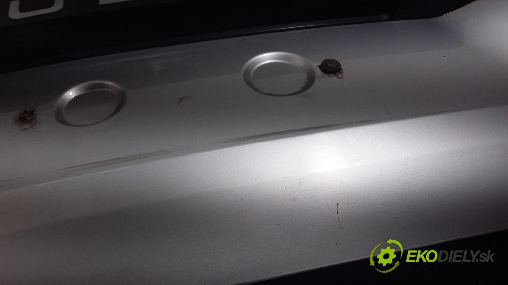 Dacia Duster 2010 zadní dveře kufra: kufr TED69