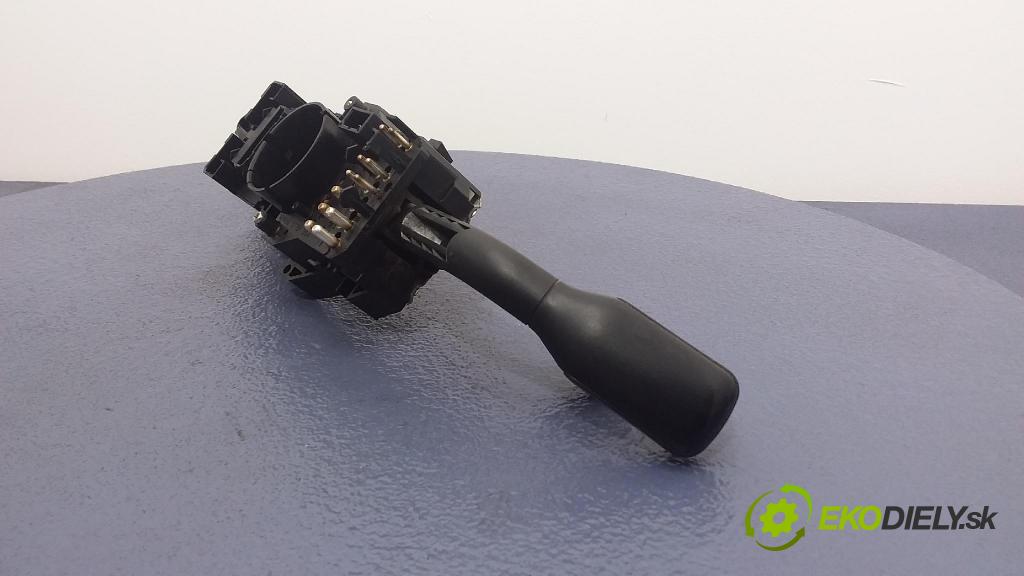 Audi A4 1999 prepínač Komplex: 4D0953513D