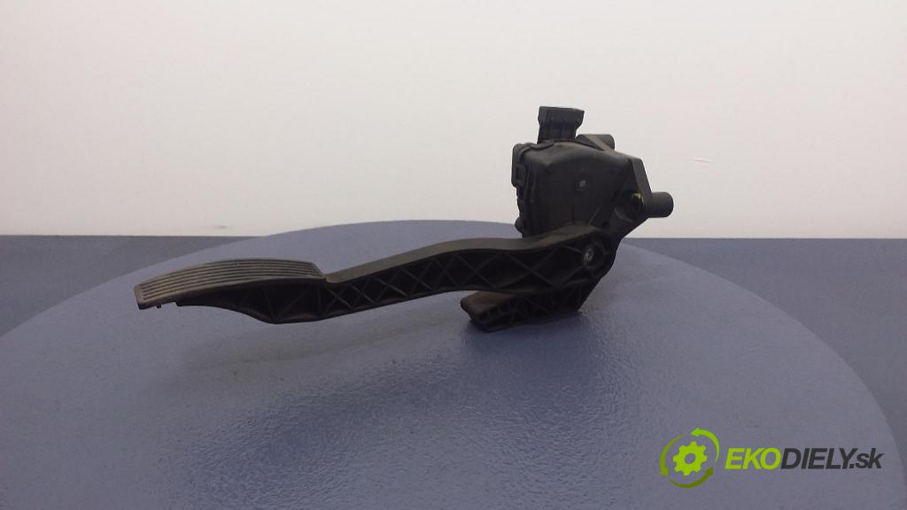 Opel Corsa 2006 pedal Plyn: 9129423
