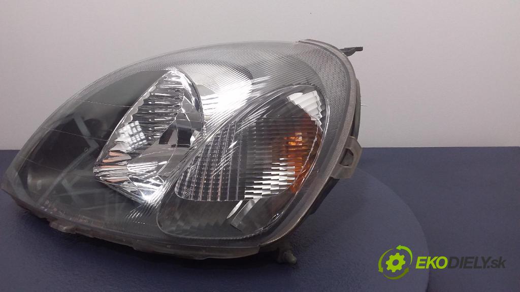 Toyota Yaris 2002 Reflektor: Vľavo: 20-5730