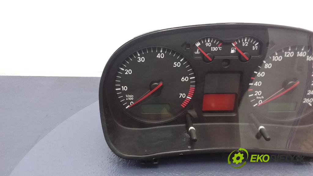 Volkswagen Golf 2001 prístrojovka/ budíky 1J0920826A