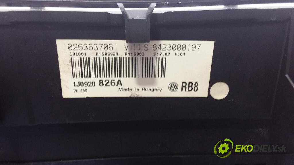 Volkswagen Golf 2001 prístrojovka/ budíky 1J0920826A