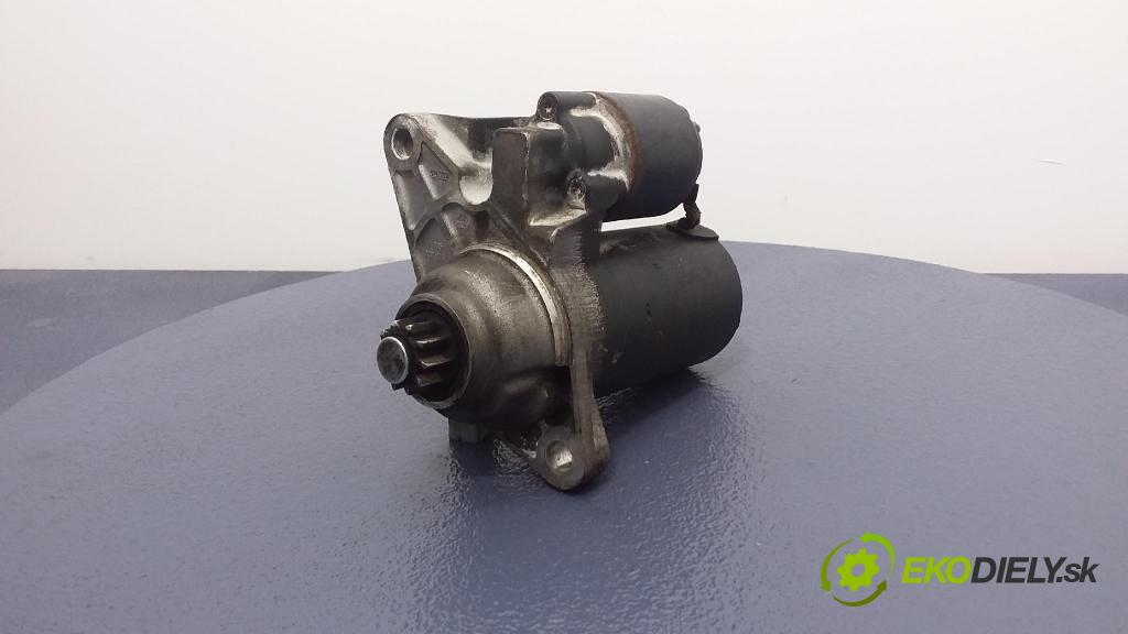 Audi A2 2001 štartér 021911023E