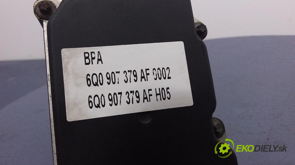 Vw Polo 0 čerpadlo ABS x 6Q0907379AF