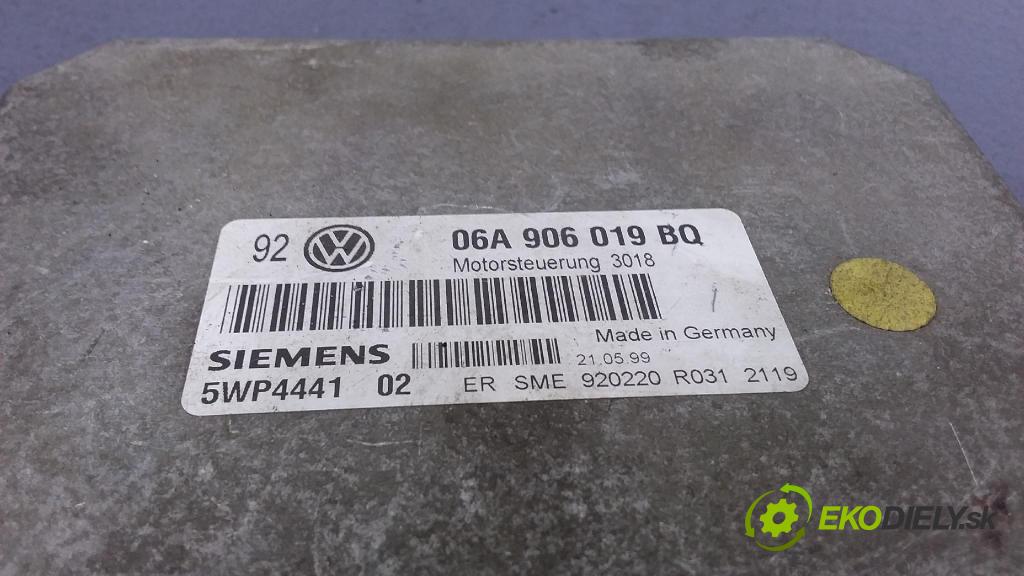 Volkswagen Bora 1999 riadiaca jednotka Motor: 06A906019BQ