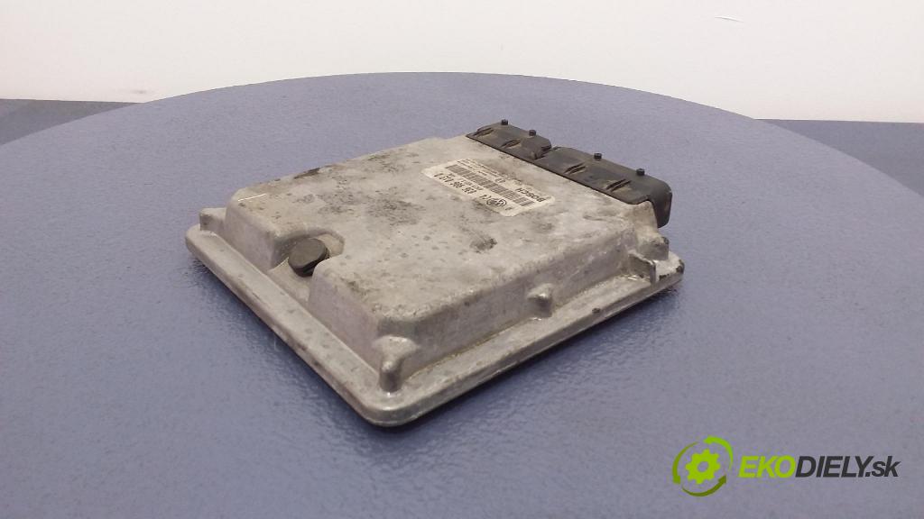 Volkswagen Golf 2002 riadiaca jednotka Motor: 036906013D