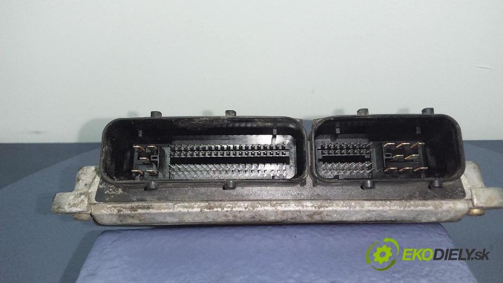 Volkswagen Golf 2002 riadiaca jednotka Motor: 036906013D