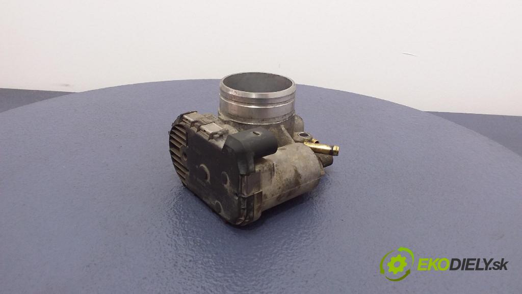 Volkswagen Golf 2002 klapka 036133062D