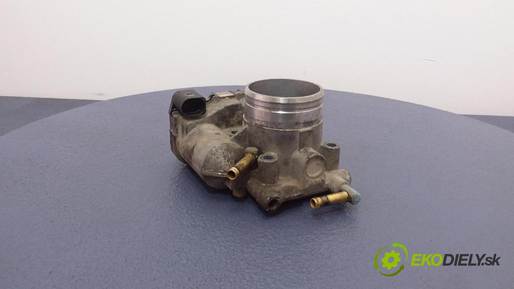 Volkswagen Golf 2002 klapka 036133062D