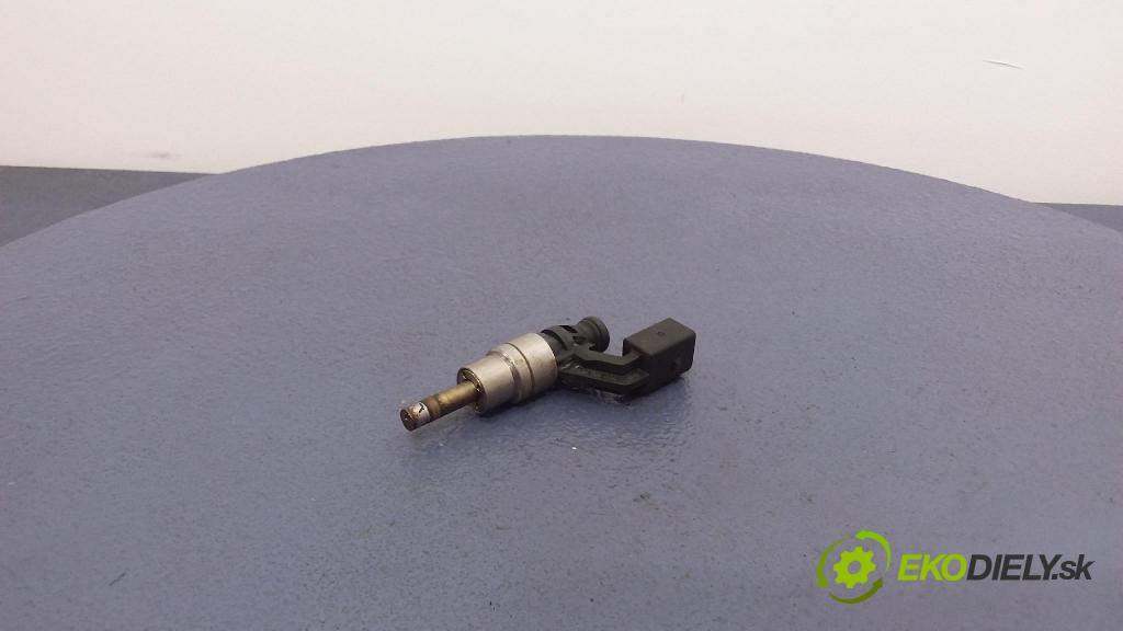 Volkswagen Golf 2002 vstrek 0261500005