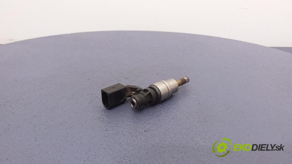 Volkswagen Golf 2002 vstrek 0261500005