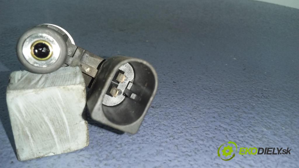 Volkswagen Golf 2002 vstrek 0261500005