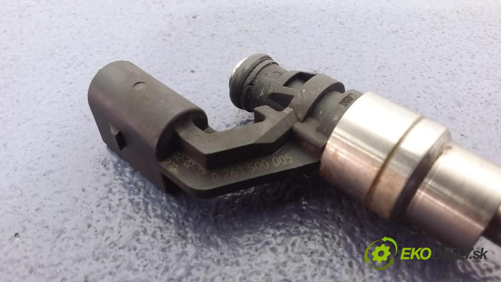 Volkswagen Golf 2002 vstrek 0261500005