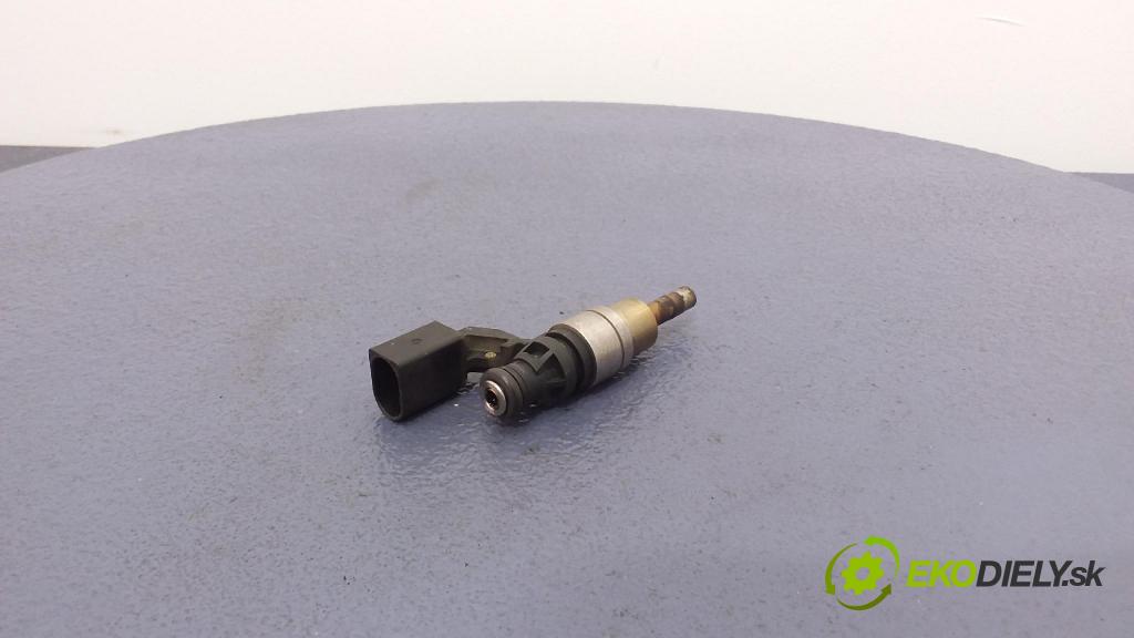 Volkswagen Golf 2002 vstrek 0261500005