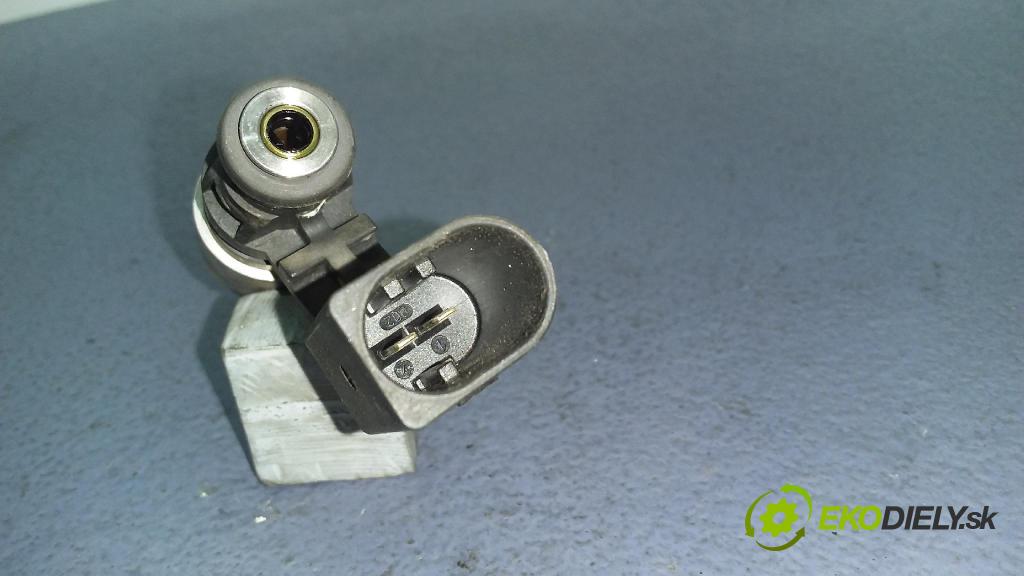 Volkswagen Golf 2002 vstrek 0261500005