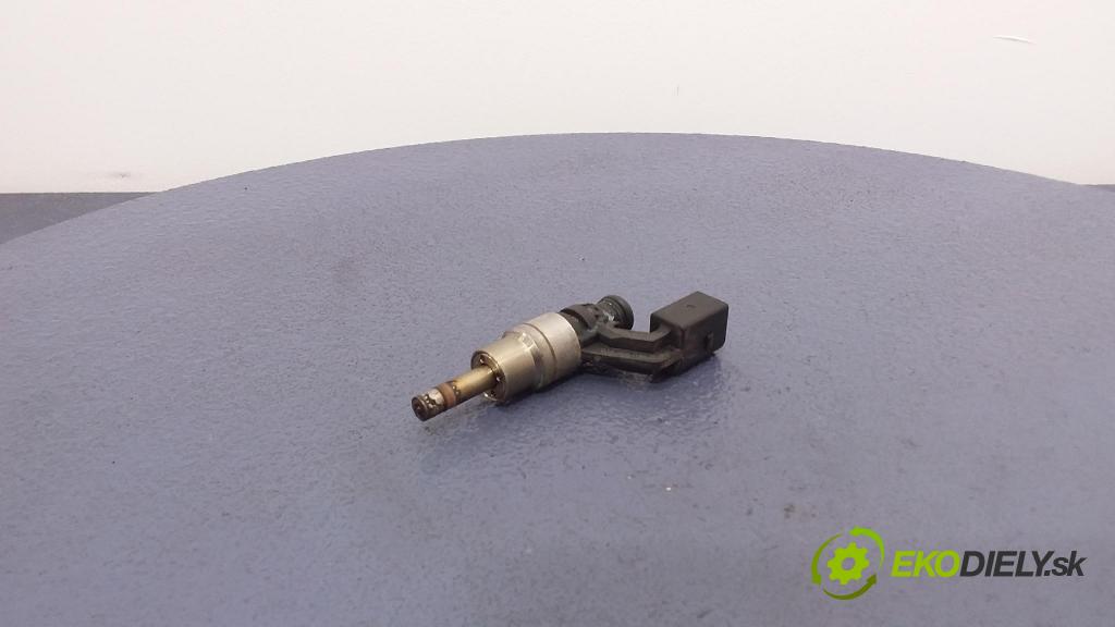 Volkswagen Golf 2002 vstrek 0261500005