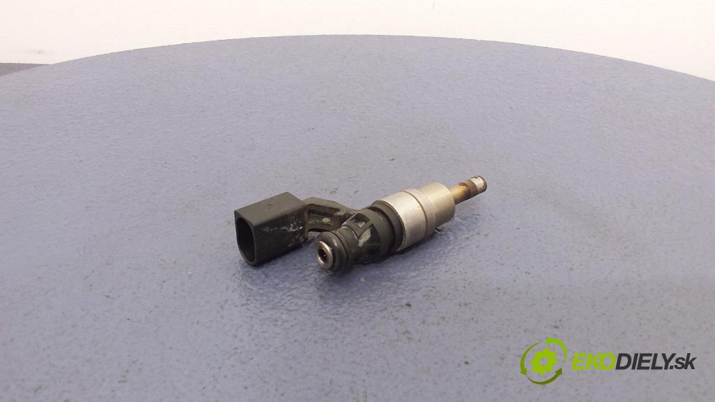 Volkswagen Golf 2002 vstrek 0261500005