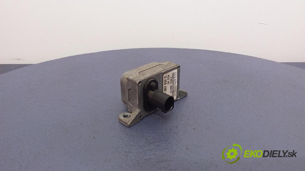 Volkswagen Golf 2002 snímač ESP 1J1907637C