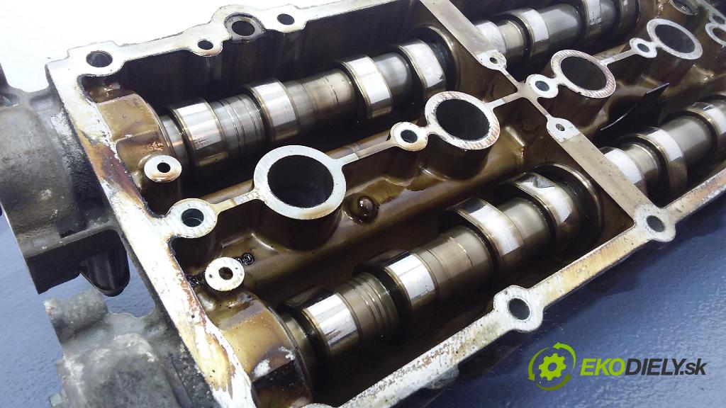 Volkswagen Golf 2002 kryt Ventily: 036103475BB