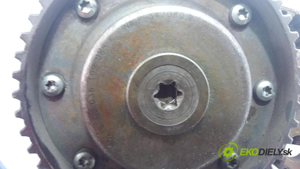 Volkswagen Golf 2002 kryt Ventily: 036103475BB