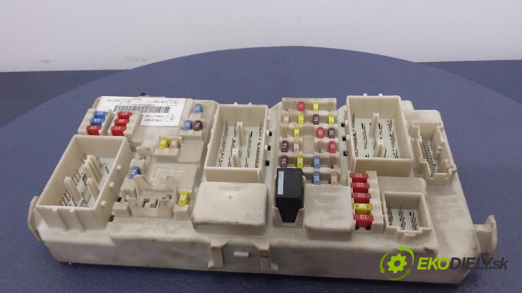 Ford Focus 2007 skrinka Poistky: 7M5T-14A073-DB