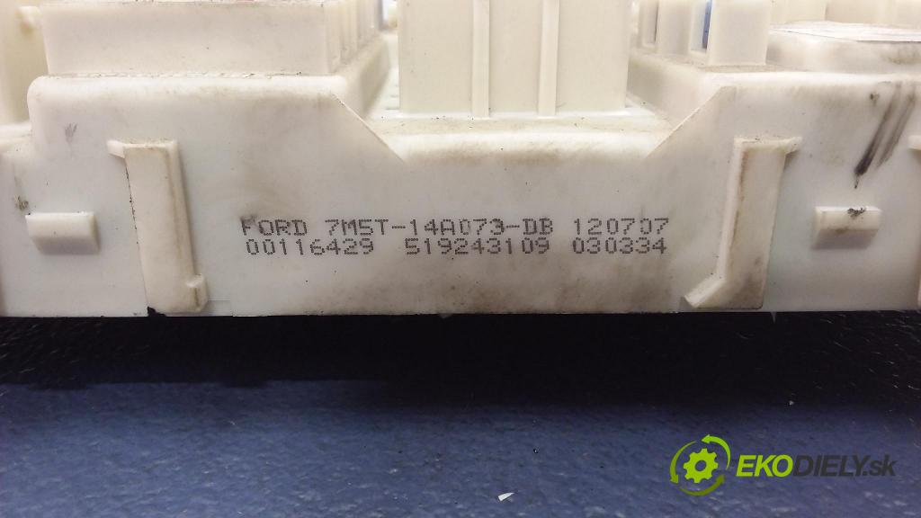 Ford Focus 2007 skrinka Poistky: 7M5T-14A073-DB