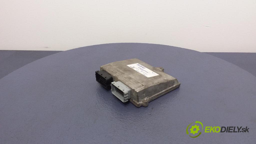 Peugeot 307 2003 riadiaca jednotka 110R-004329