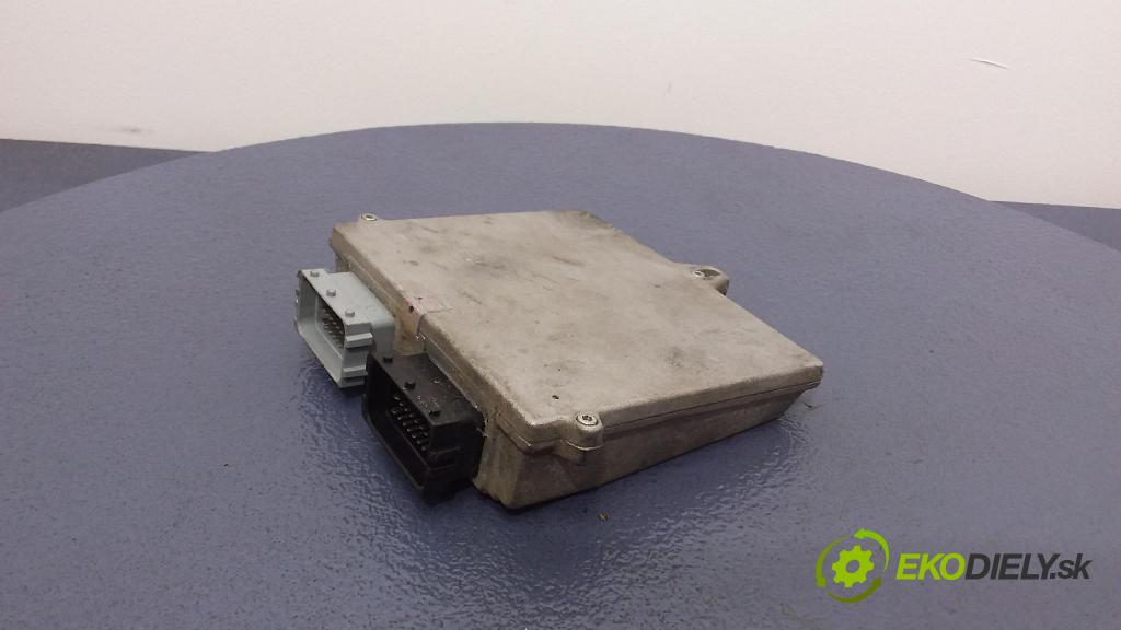 Peugeot 307 2003 riadiaca jednotka 110R-004329