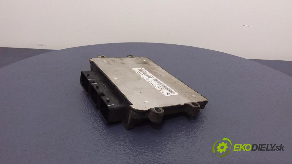 Peugeot 206 2006 riadiaca jednotka Motor: 9661960880